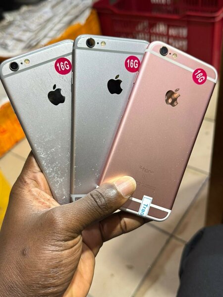 iPhone 6s casineuf tout passe propre