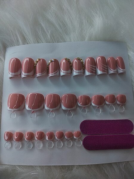 Presson nails with toes