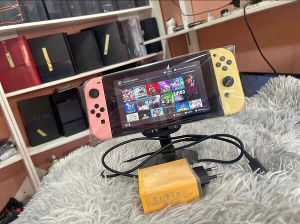 Console portable de jeu colorée