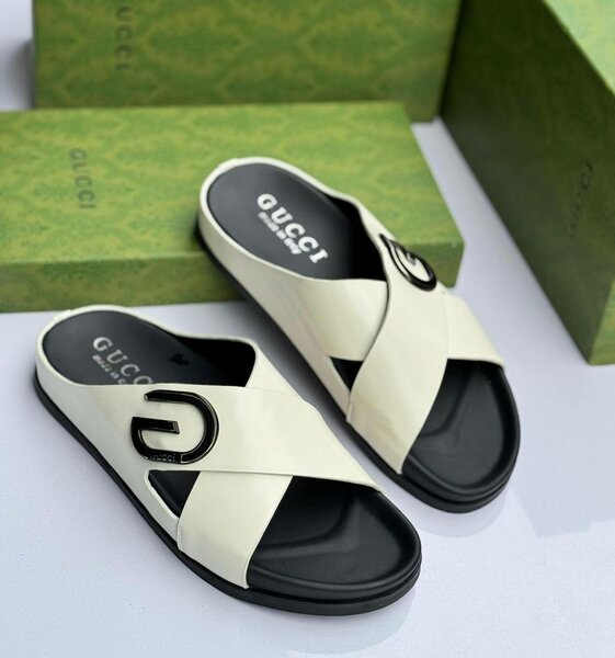 Gucci slippers