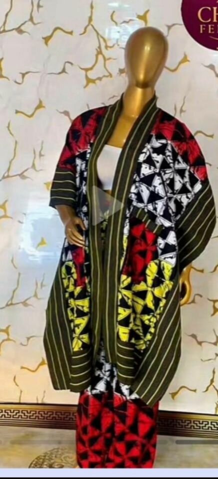 Ensemble kimono ethnique