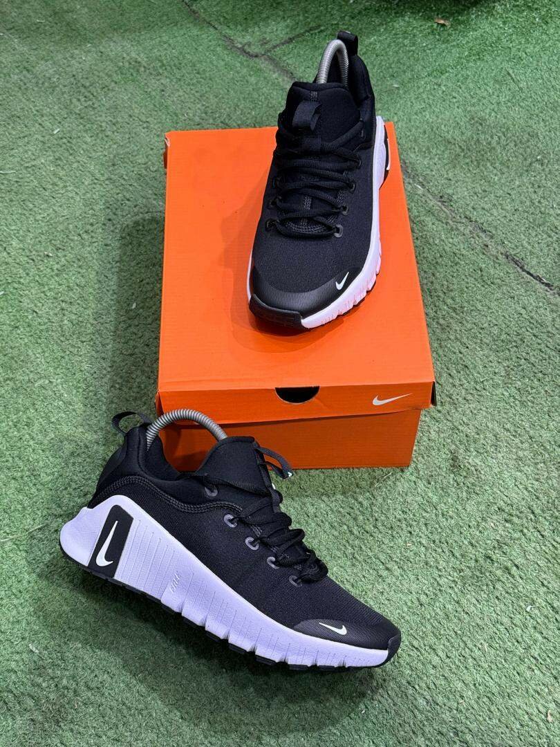 Chaussures de sport noires Nike