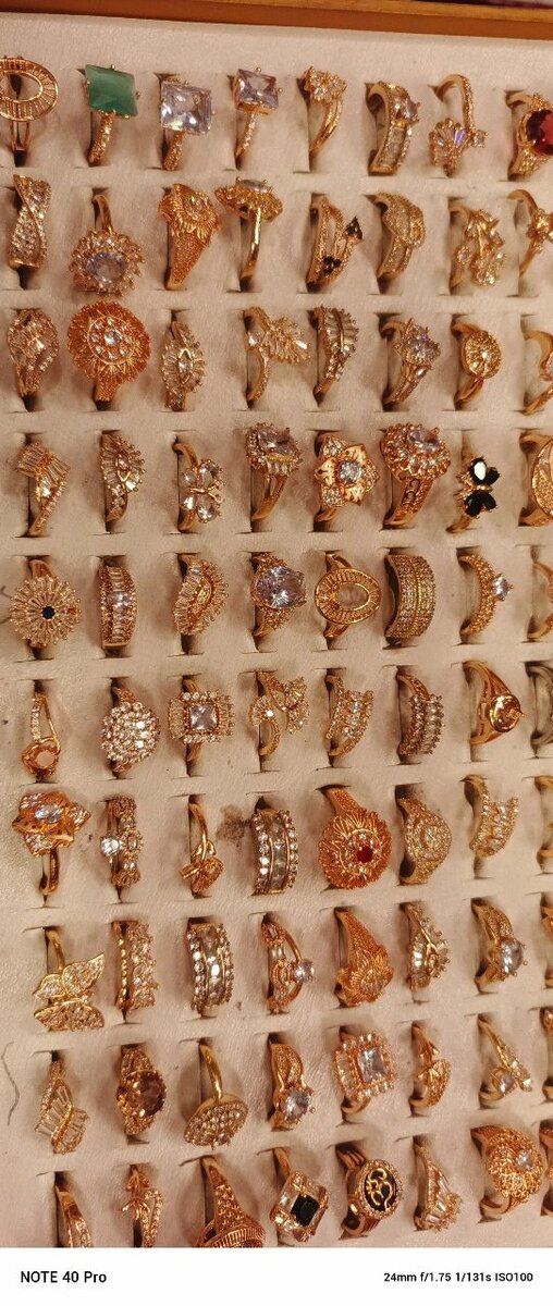 Chaina gold ring