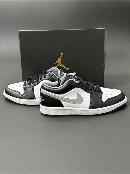 Baskets Nike Air Noir et Blanc