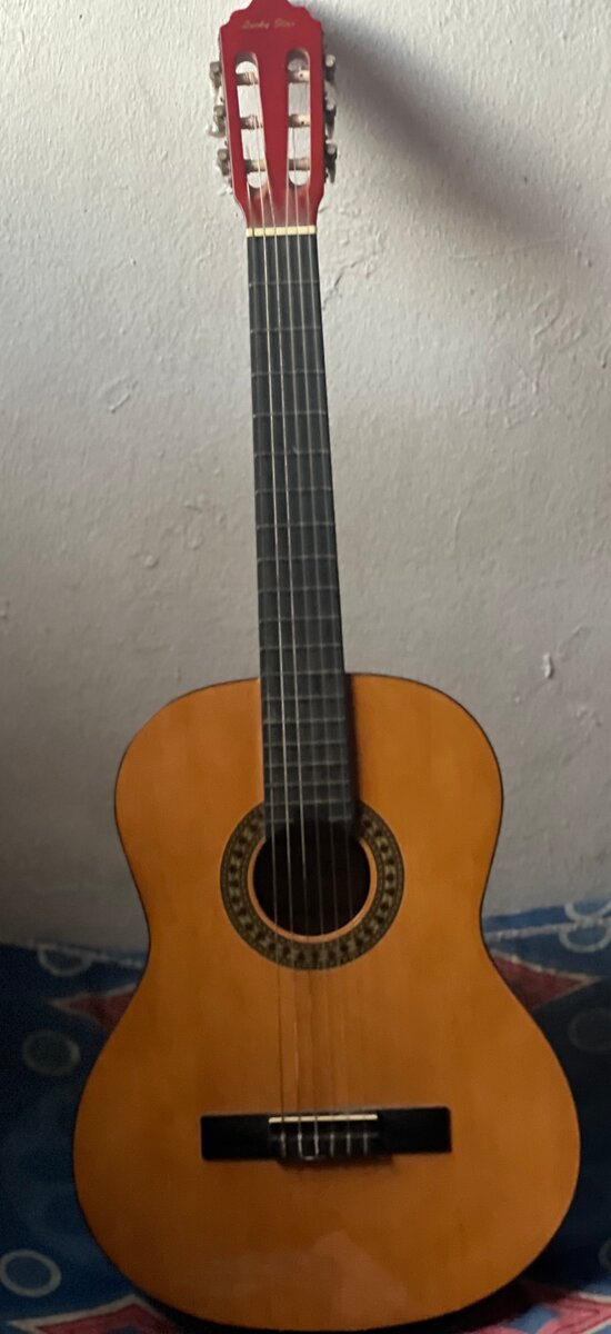 Guitare classique acoustique
