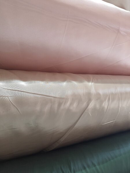 Tissu Satin Doux Rose