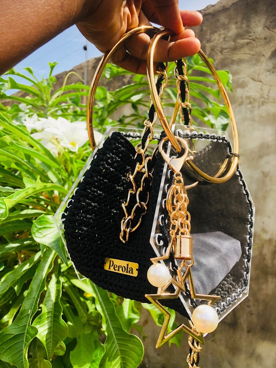 Perola crochet purses