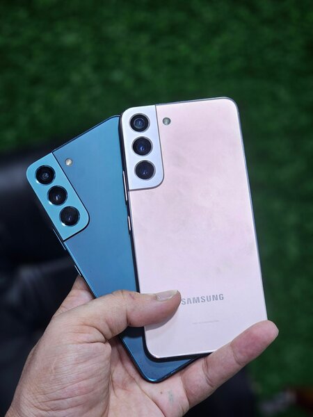 Samsung  s22