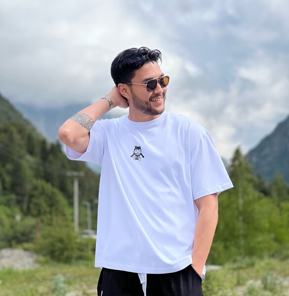 Мужская футболка белого цвета