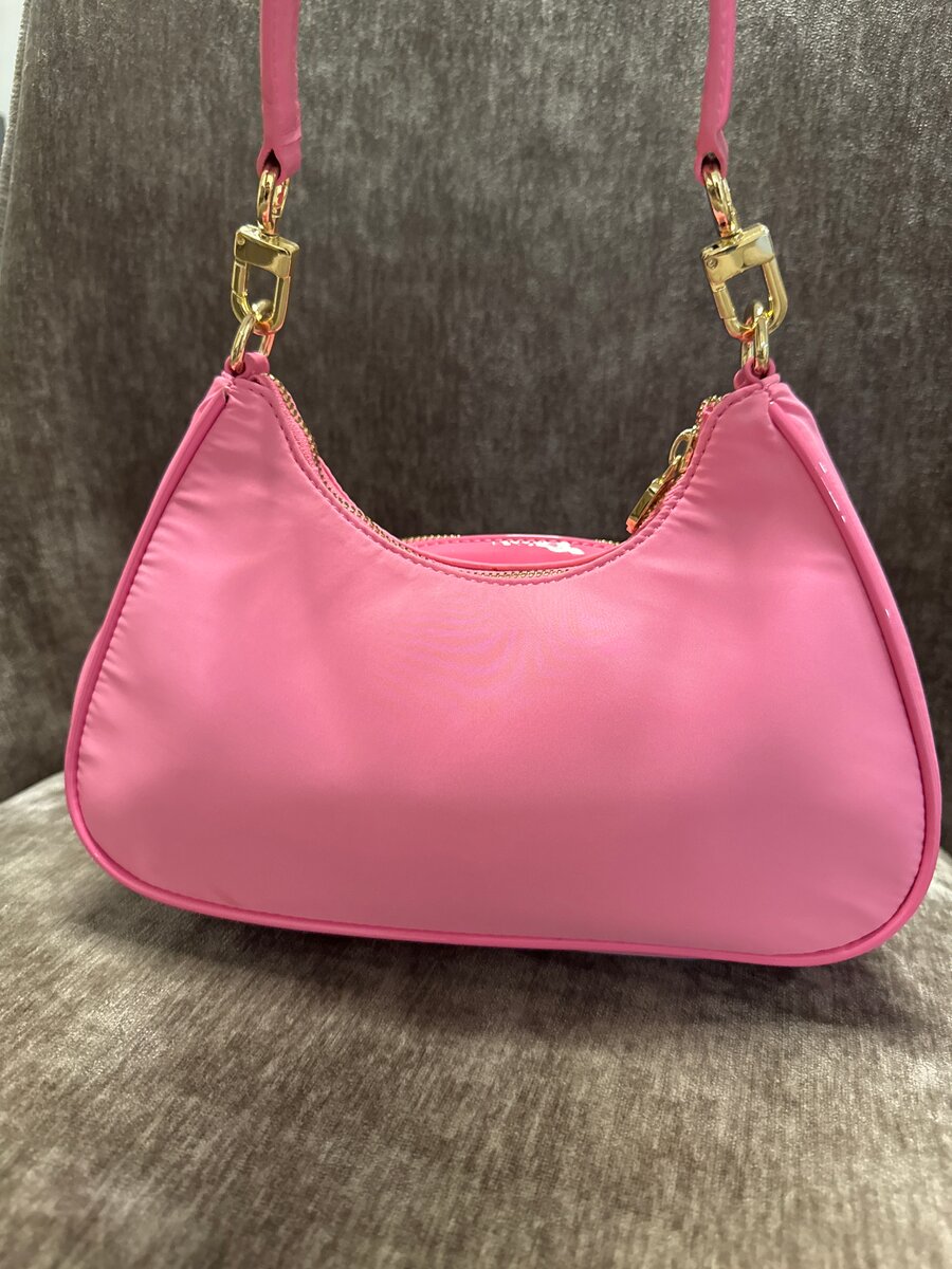 Sac à main rose élégant