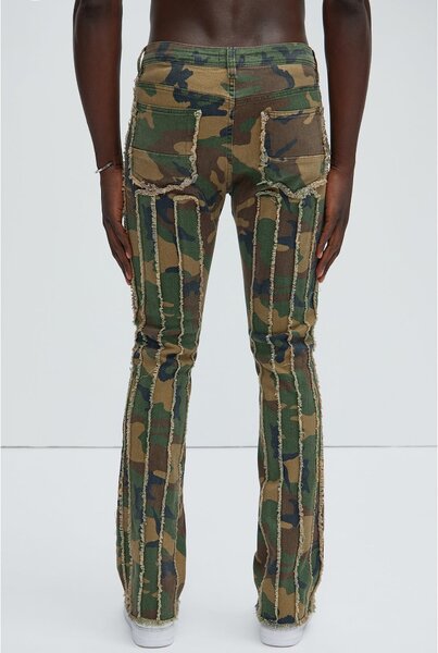 Going Down Fray Stacked Skinny Flare Pants - Camouflage
