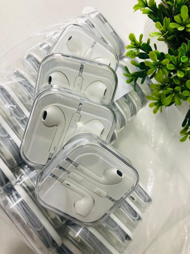 USB to Lightening and Type C to Lightening