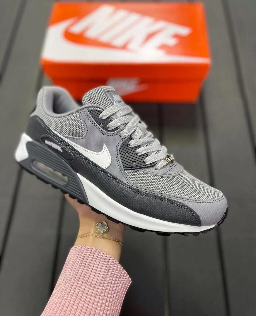 NIKE AIRMAX
