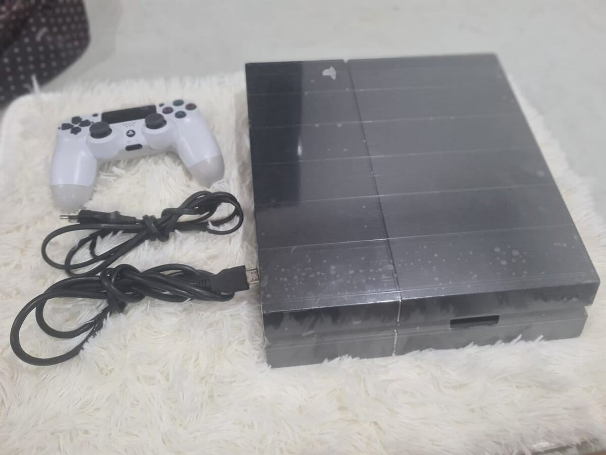 Je libère ma PS4 fat non cracké +7jeux installés