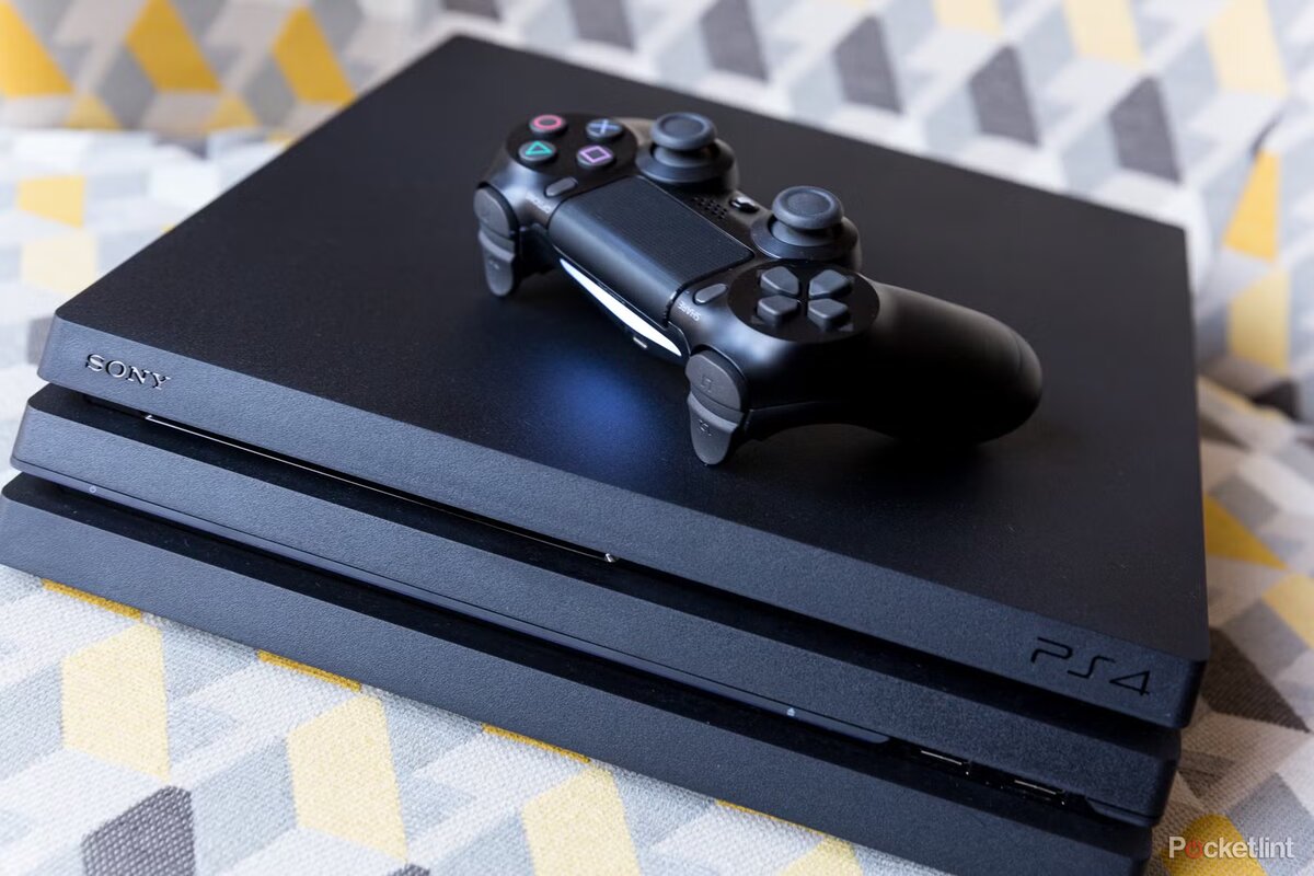 Ps4 pro casi neuf avec 10 jeux