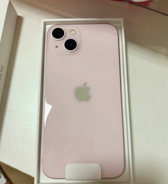 iPhone 14 rose 128 Go