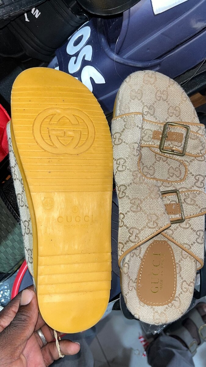 Sandales confortables modernes