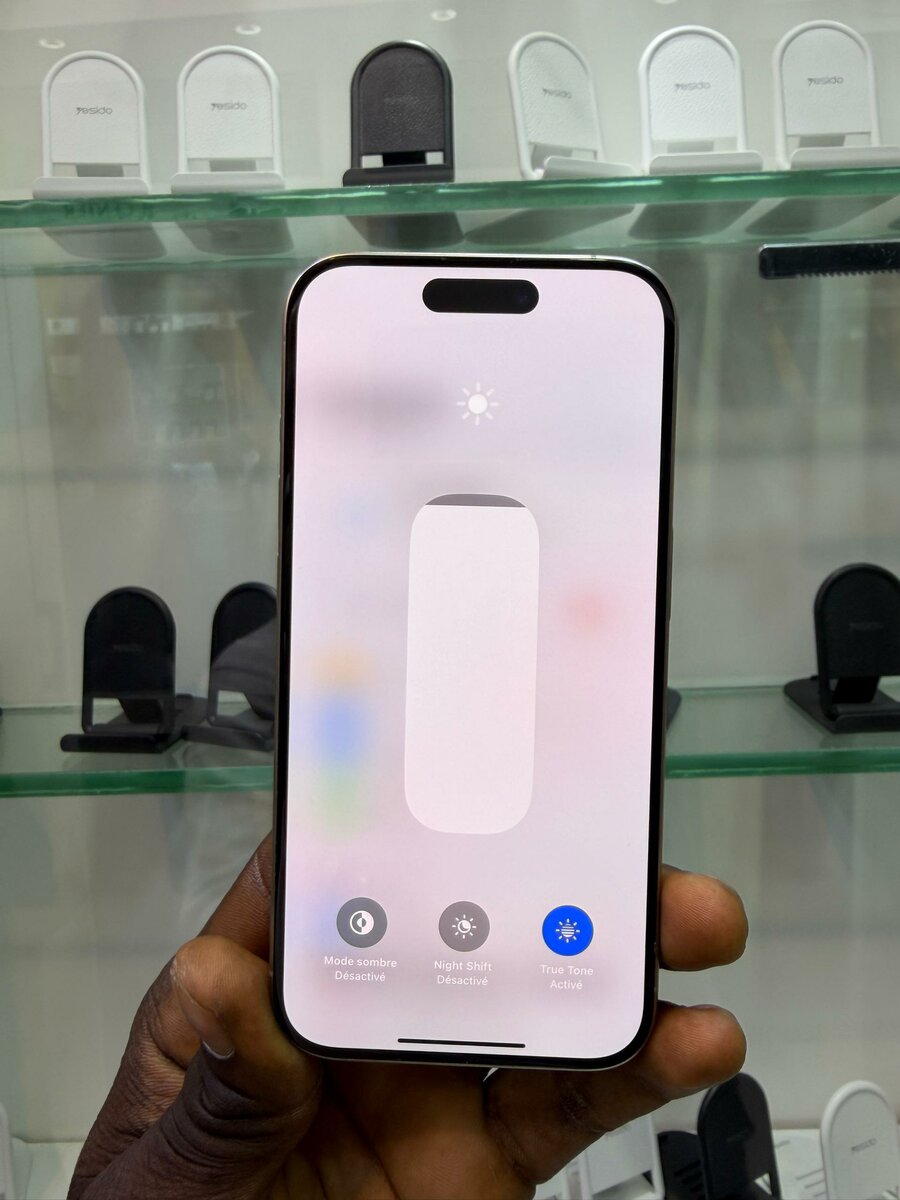 iPhone 15 Pro 128Go Casi neuf