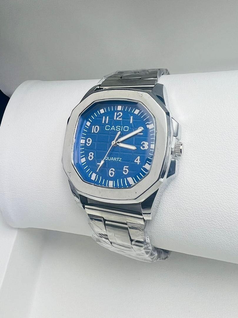 Montre de luxe (Casio)