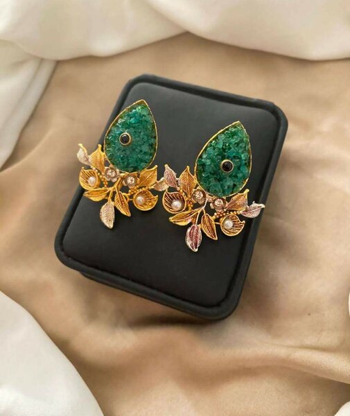 Ladies earrings