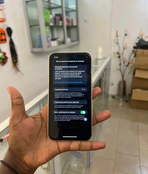 iPhone XR Jaune 64 Go