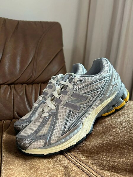 Baskets style rétro argentées