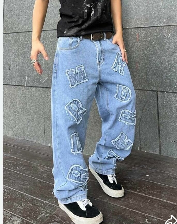 Jean baggy à lettres