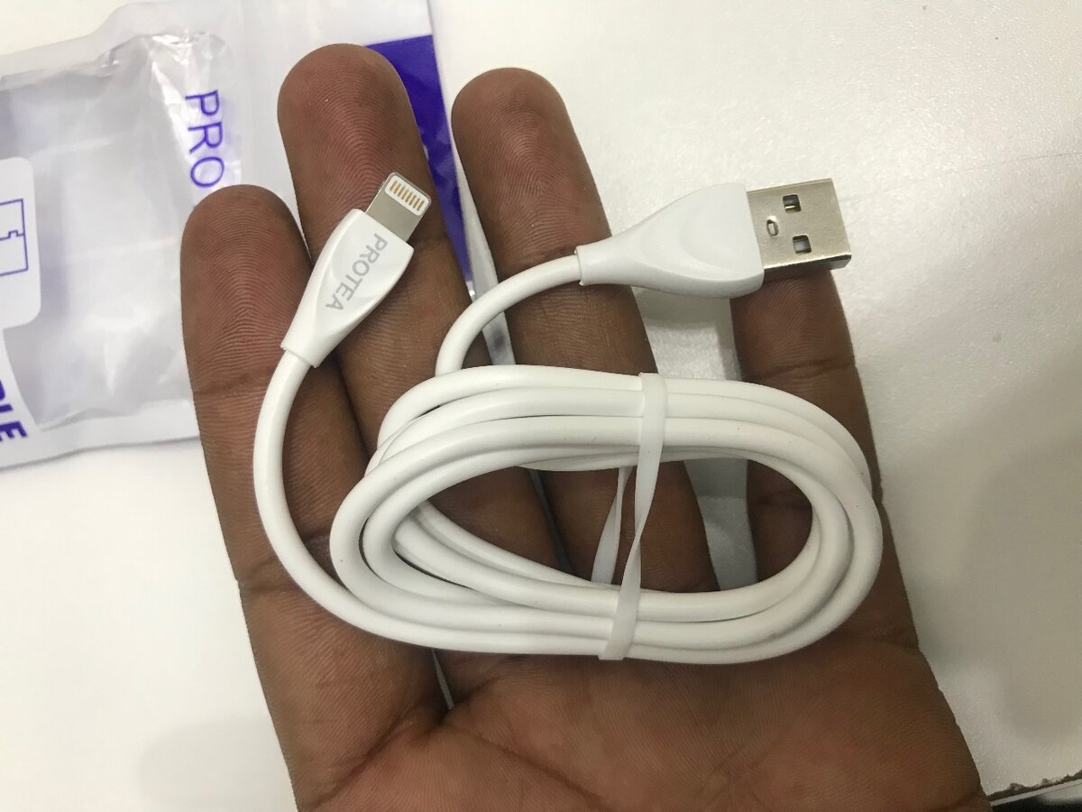 iPhone cable