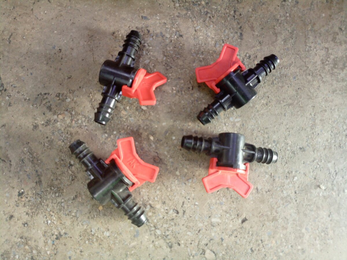 Drip valve and the rubber