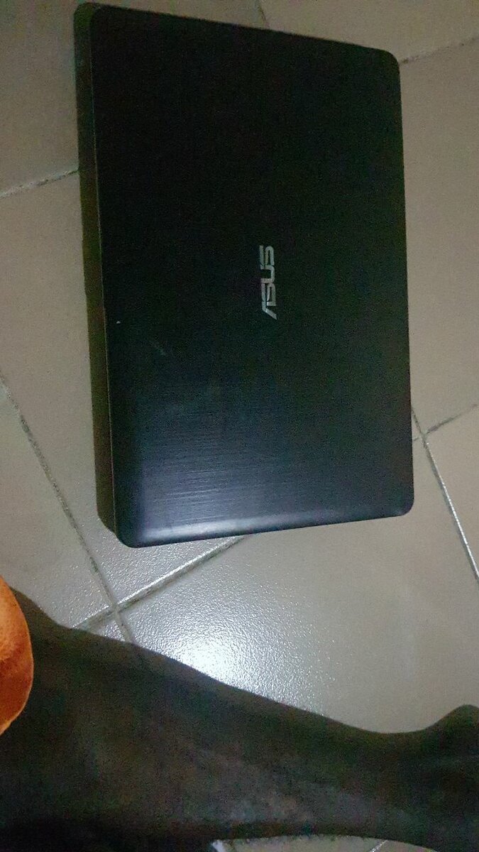 Ordinateurs Asus mais sont écran touché