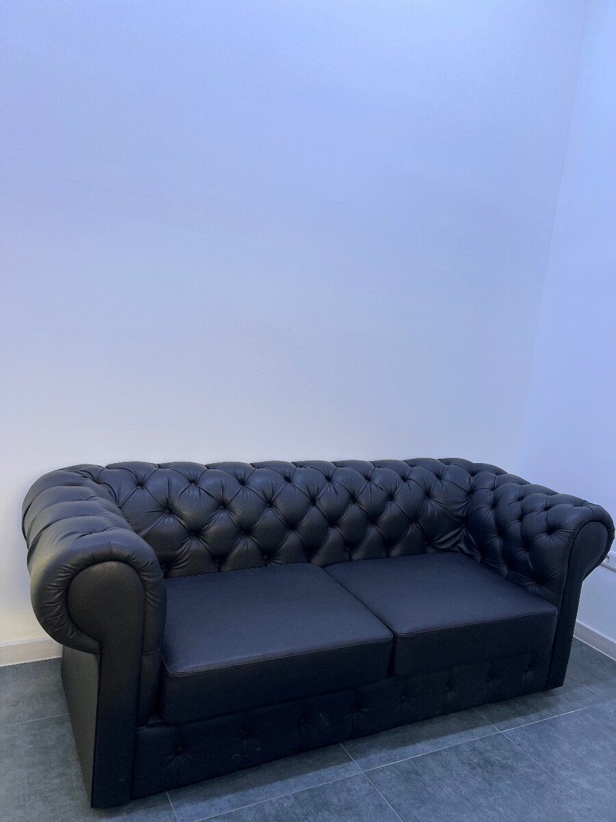 Диван в офис или домой, в отличном состоянии