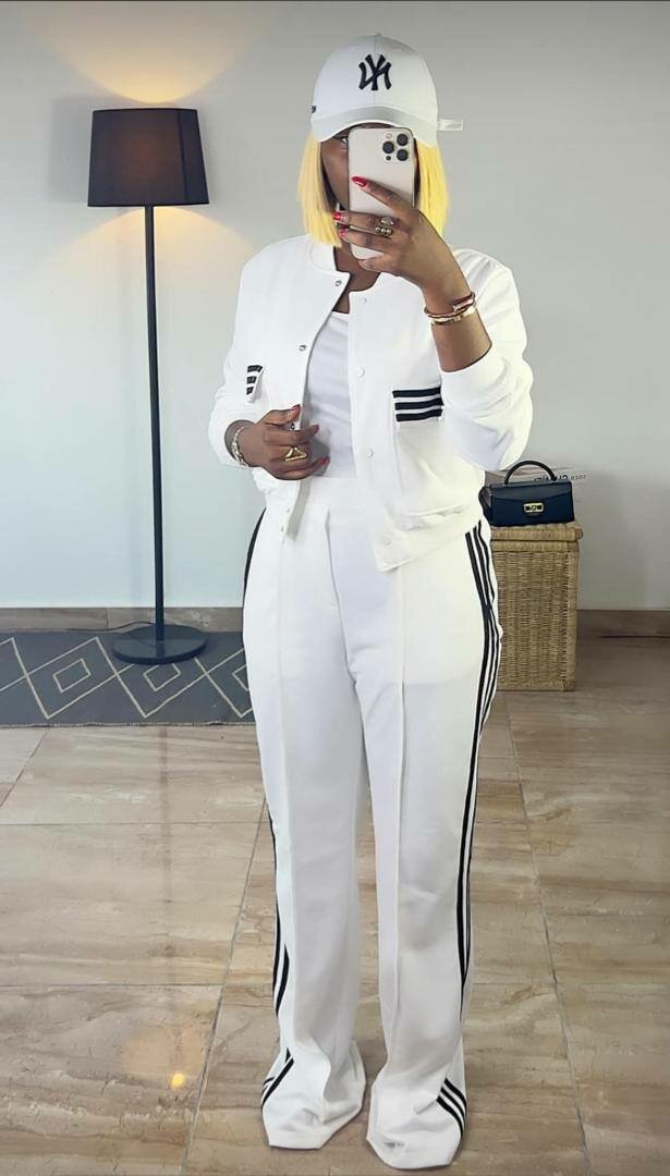 Ensemble sport décontracté femme