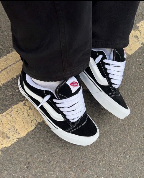 Vans knu skool(black and white )