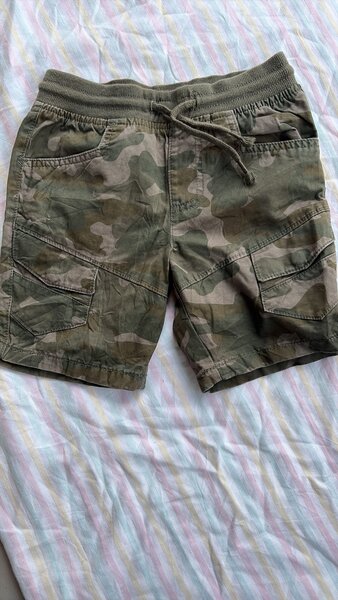 Shorts en denim gris