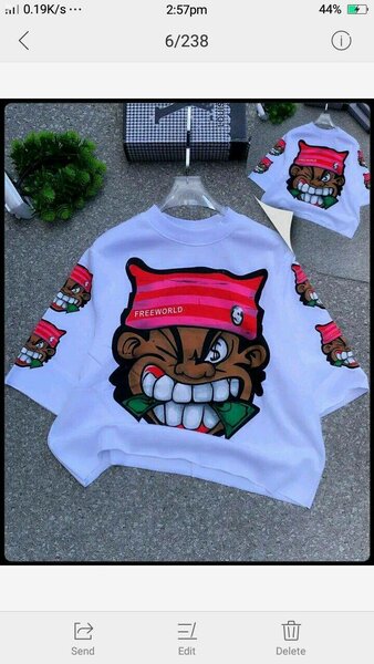 T-shirt tendance avec motif cartoon