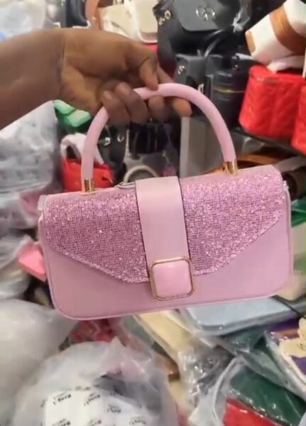 Sac à main rose chic