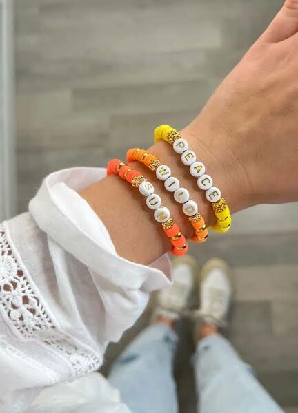 Bracelets colorés en perles