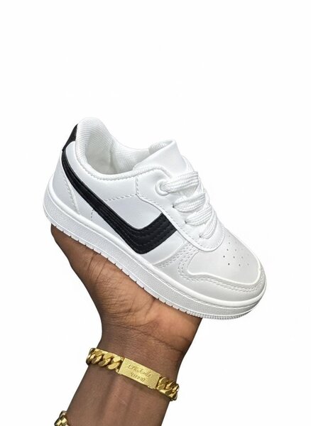 Basket enfant colorées