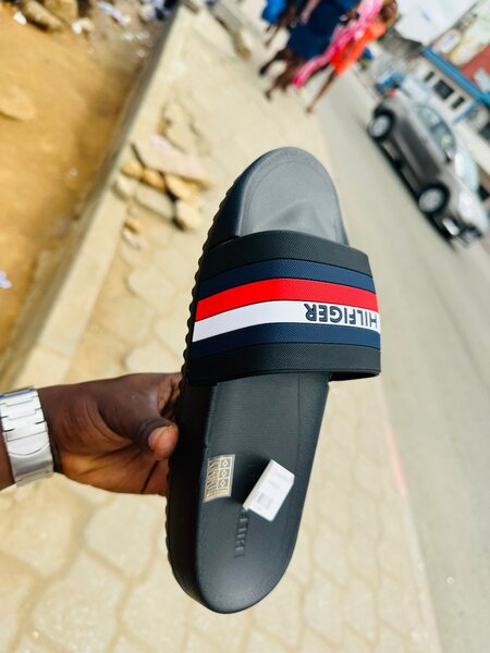 Claquettes confort hommes