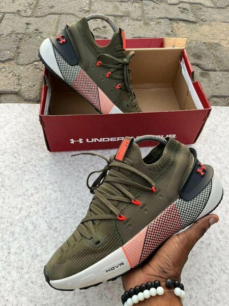 Chaussures de sport HOVR