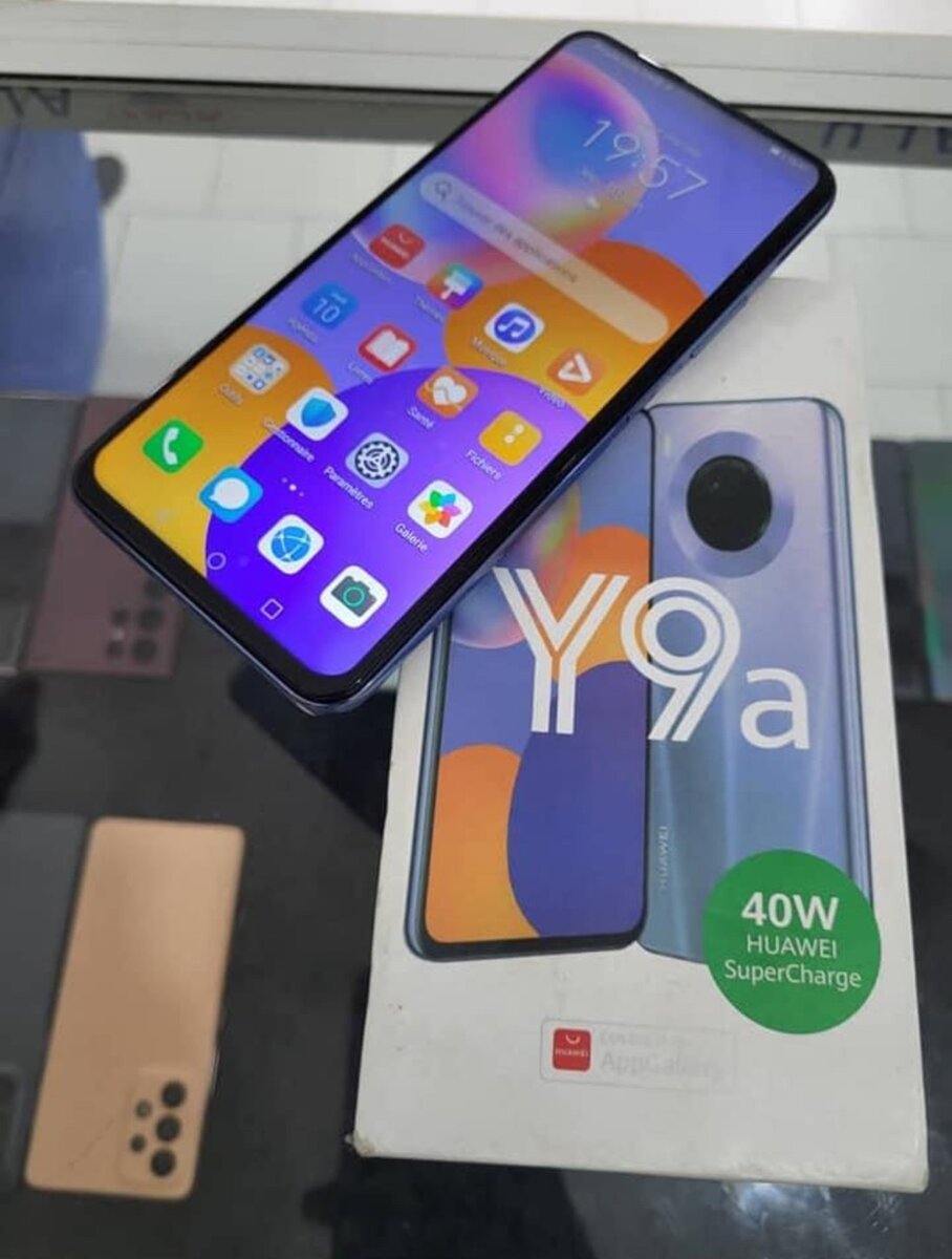 HUAWEI Y9