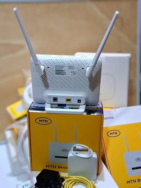 Universal 4/5G Tourbonet Router