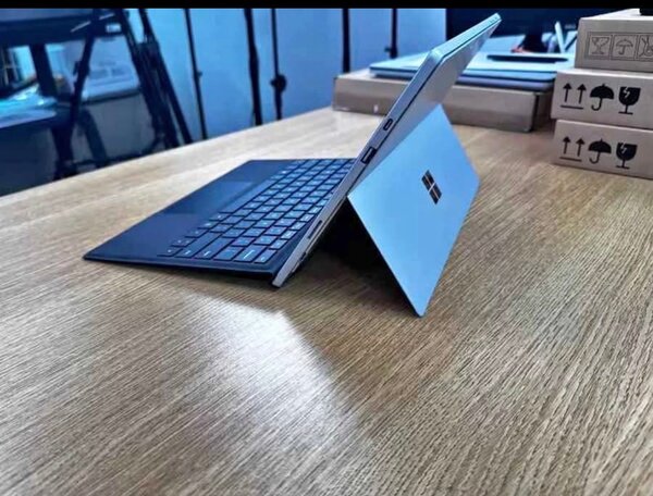 Tablette Surface Pro avec clavier