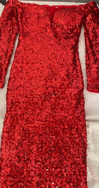 Robe longue à sequins rouge