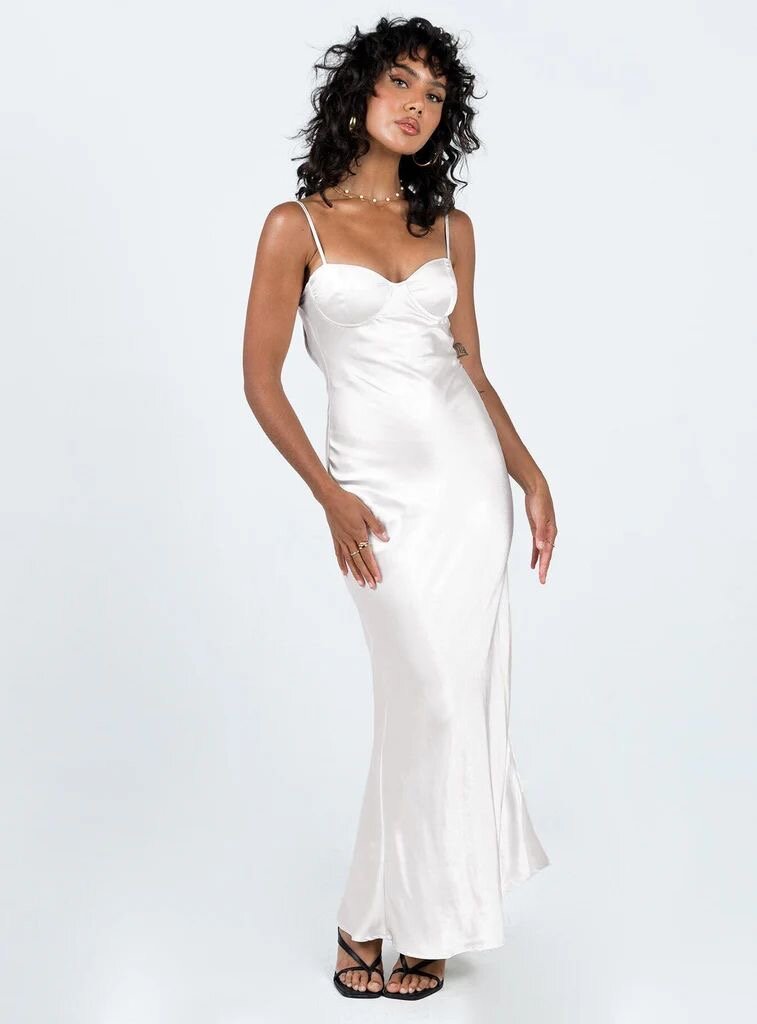 Robe longue satinée