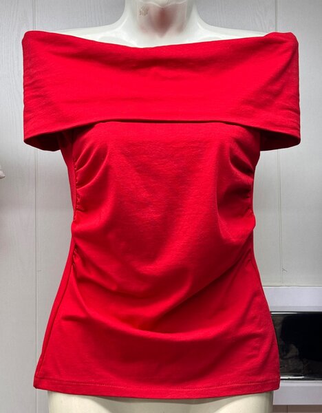 Топ с открытыми плечами