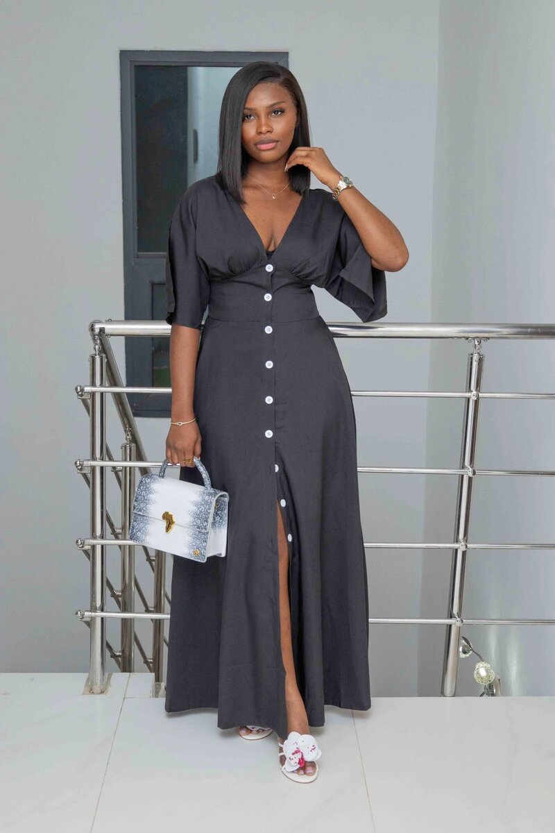 Robe longue boutonnée élégante