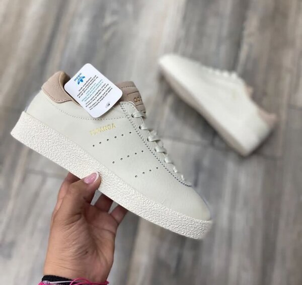Adidas topanga