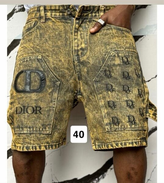 Short en jean délavé pour homme