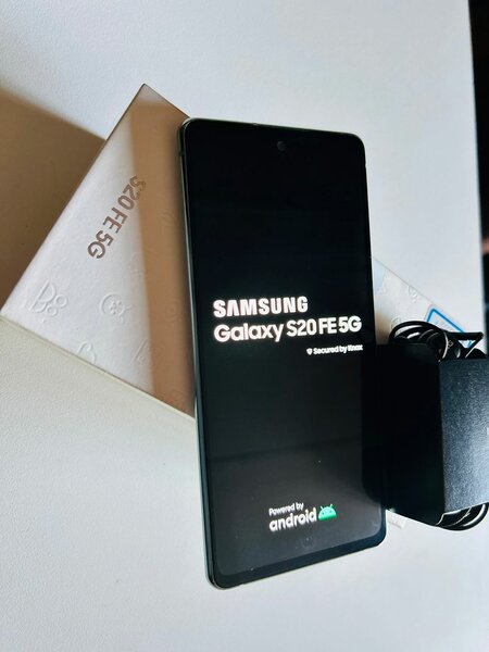 SAMSUNG GALAXY S20FE